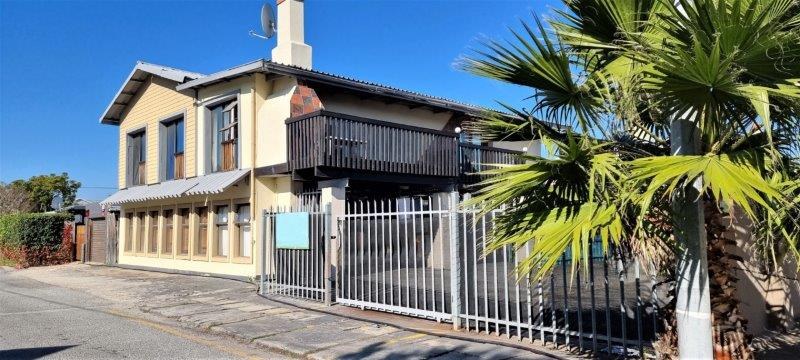 Commercial Property on double stand for sale in Knysna Central