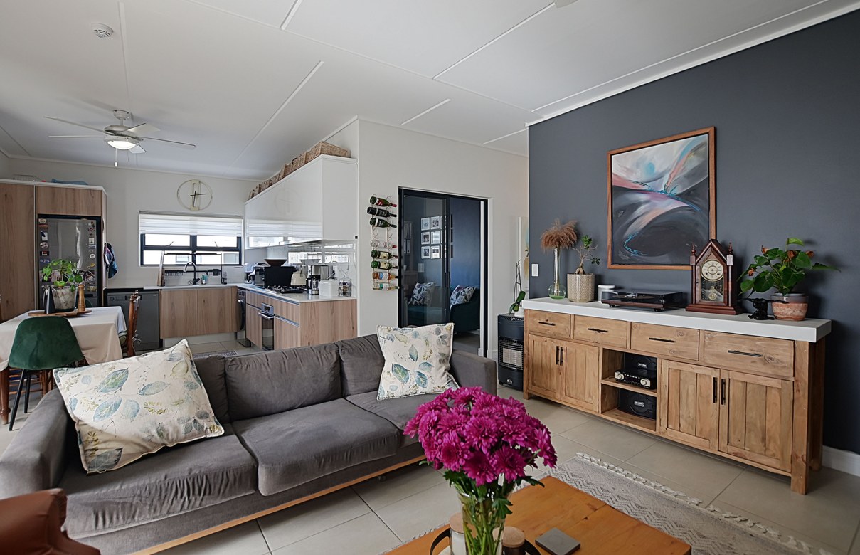 0m² Exclusive First-Floor Living in Fynbos Estate.