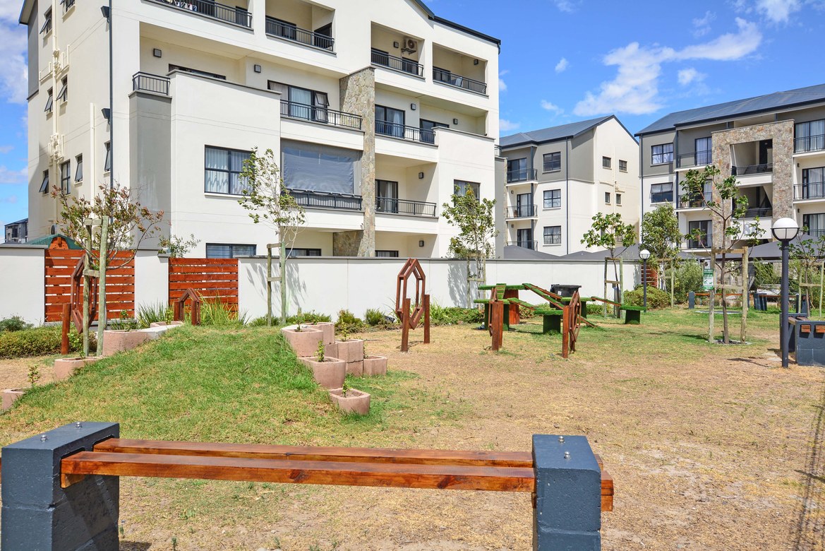 0m² Exclusive First-Floor Living in Fynbos Estate.