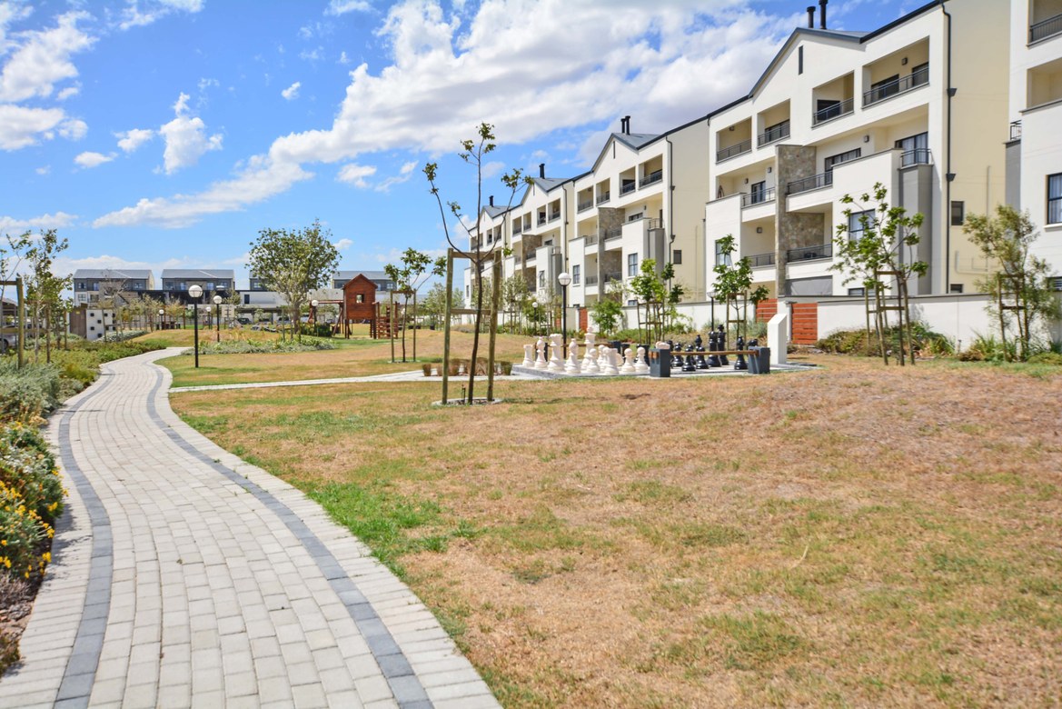 0m² Exclusive First-Floor Living in Fynbos Estate.