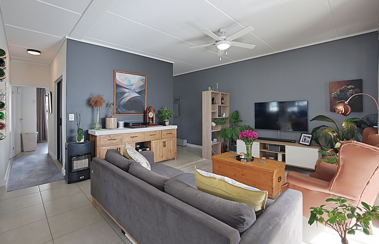 0m² Exclusive First-Floor Living in Fynbos Estate.