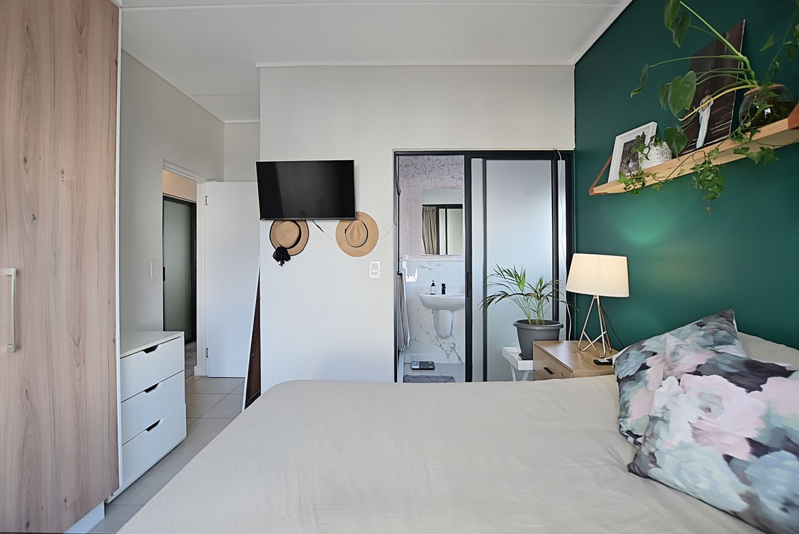 0m² Exclusive First-Floor Living in Fynbos Estate.