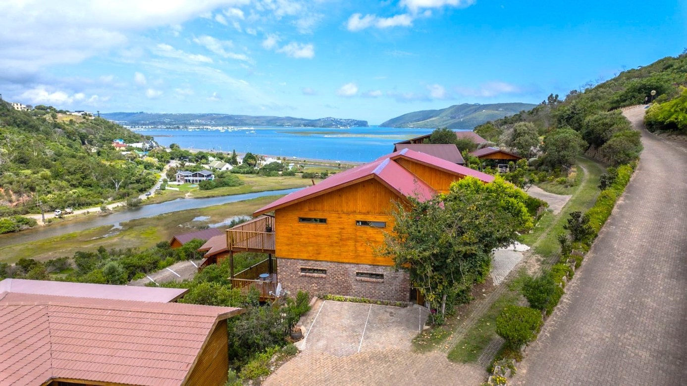 3-bedroom house for sale n Riverglades with spectacular Lagoon views