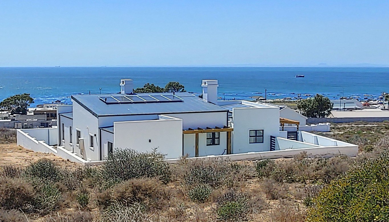 504m² Excellent Value:  Your Luxurious New Coastal Home Awaits!