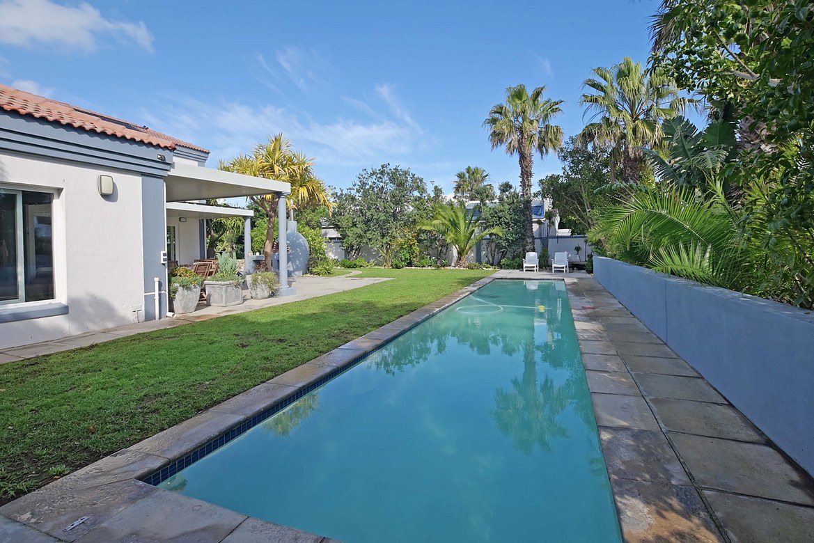 888m² Coastal Lifestyle Living in Sunset Beach 