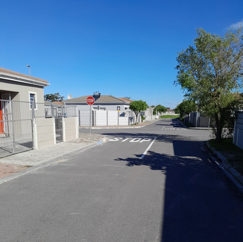 250012asdfm² Tranquil Escape in the Heart of Beroma: Your Dream Home Awaits
