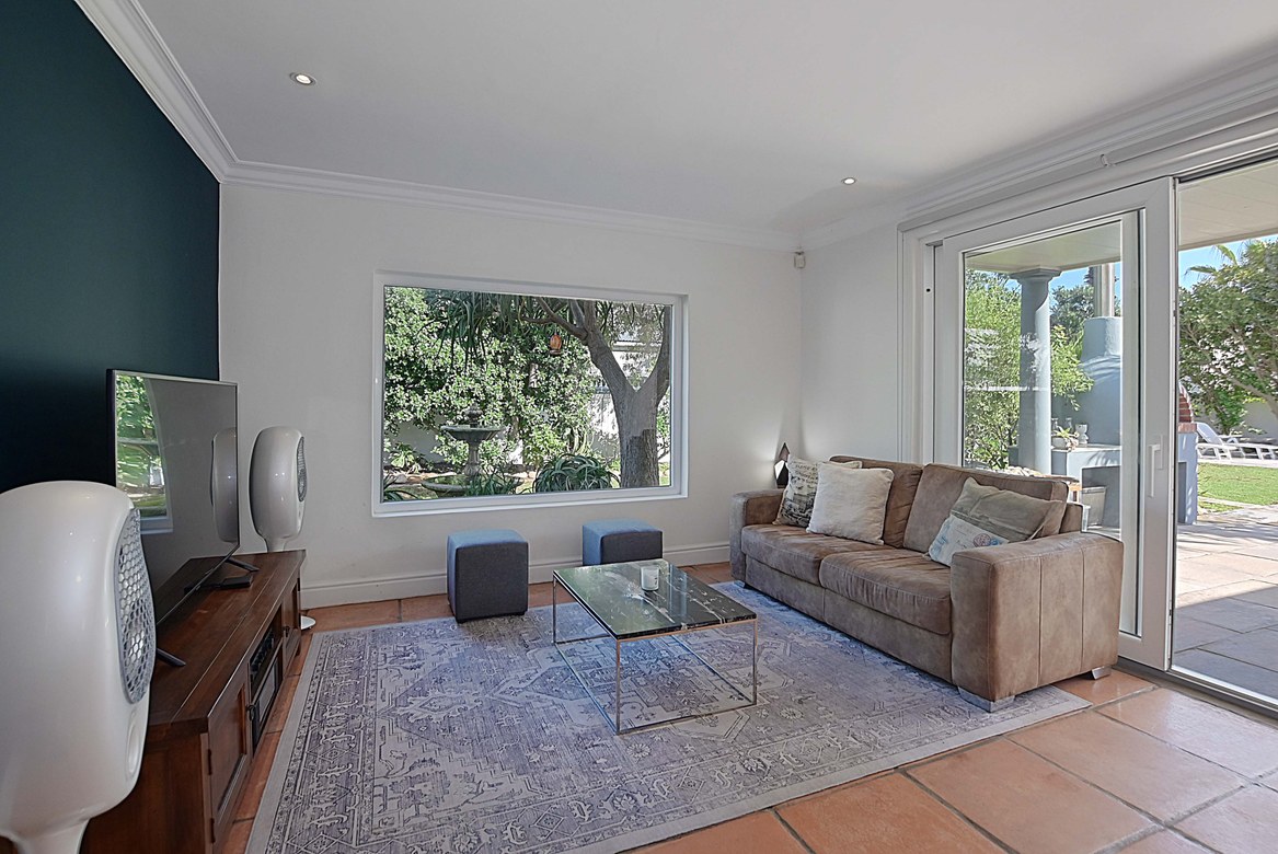 888m² Coastal Lifestyle Living in Sunset Beach 