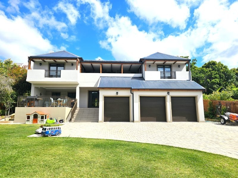Magnificent Double Storey Home in Green Pastures Knysna