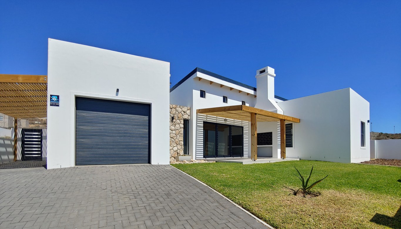 504m² Excellent Value:  Your Luxurious New Coastal Home Awaits!