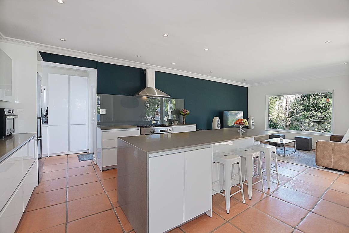 888m² Coastal Lifestyle Living in Sunset Beach 