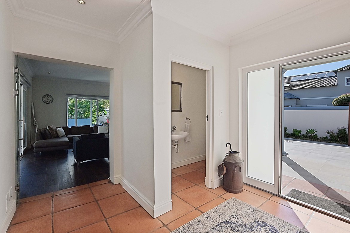 888m² Coastal Lifestyle Living in Sunset Beach 