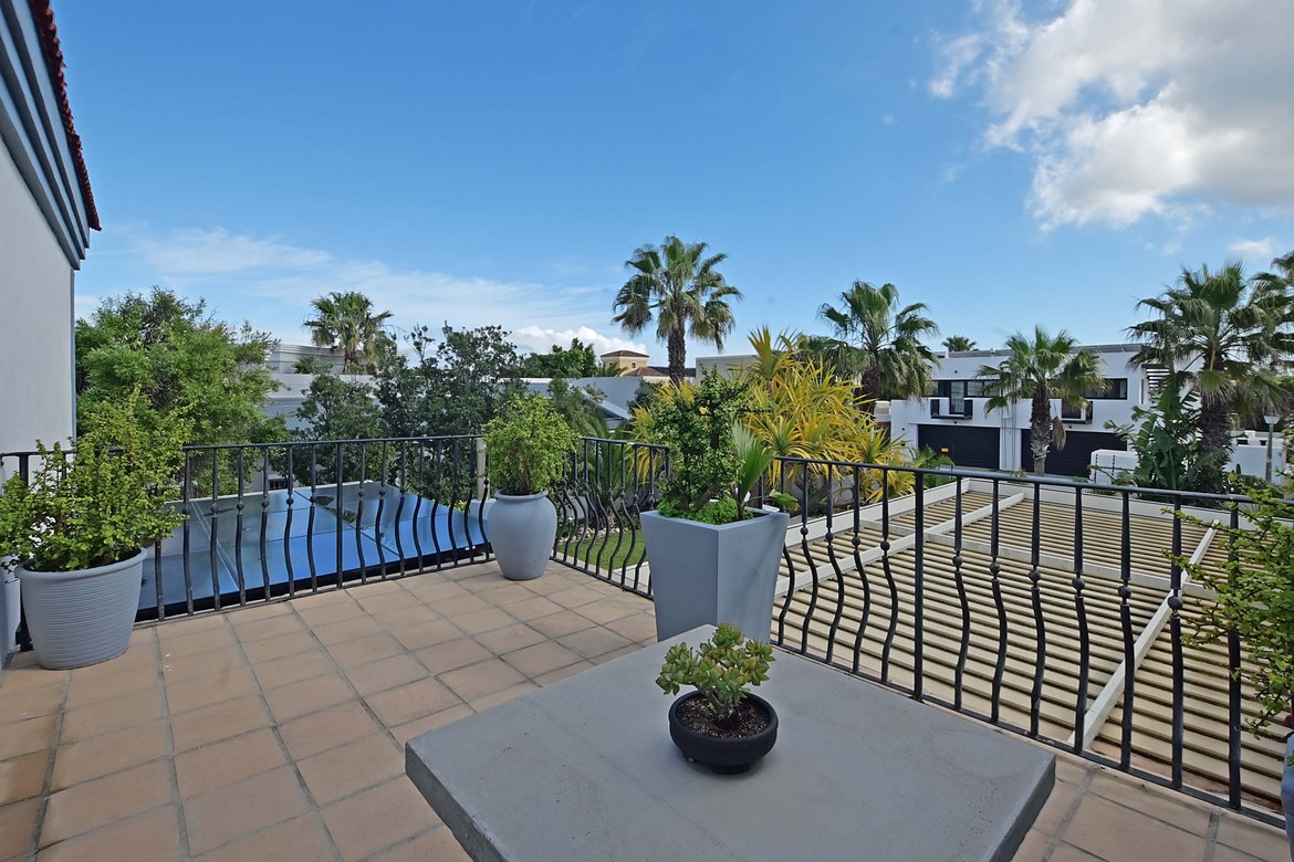 888m² Coastal Lifestyle Living in Sunset Beach 