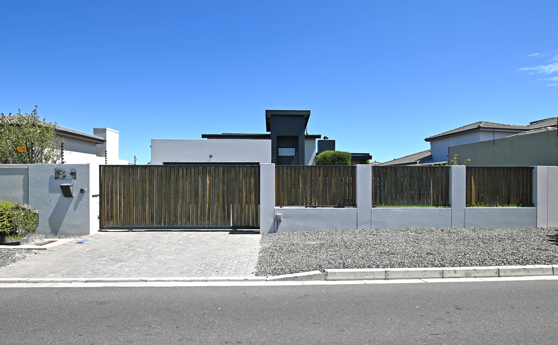 Designer 4-Bedroom Family Home | Parklands North.
