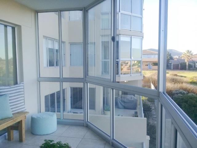 0m² Neat 2-Bedroom Apartment in Secure Complex.