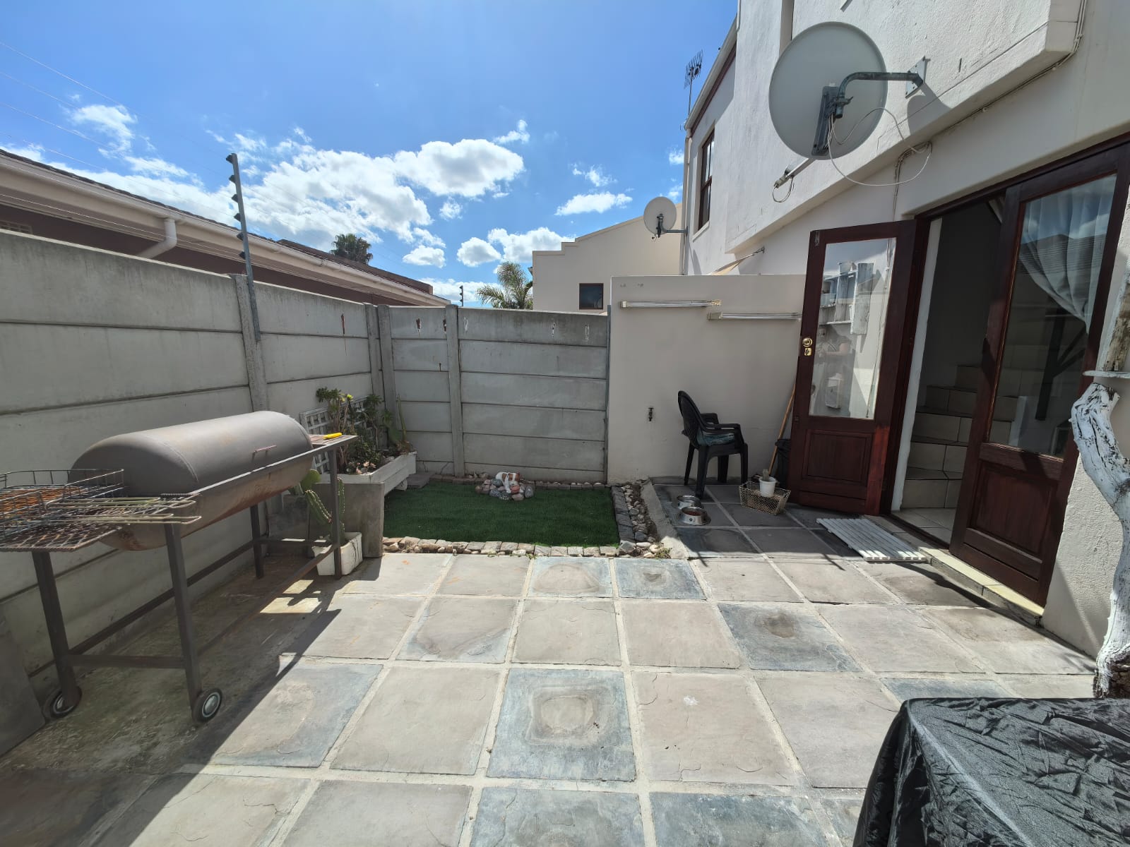 0m² Ideal Investment or First Home in Secure Complex with Cape Dutch Charm