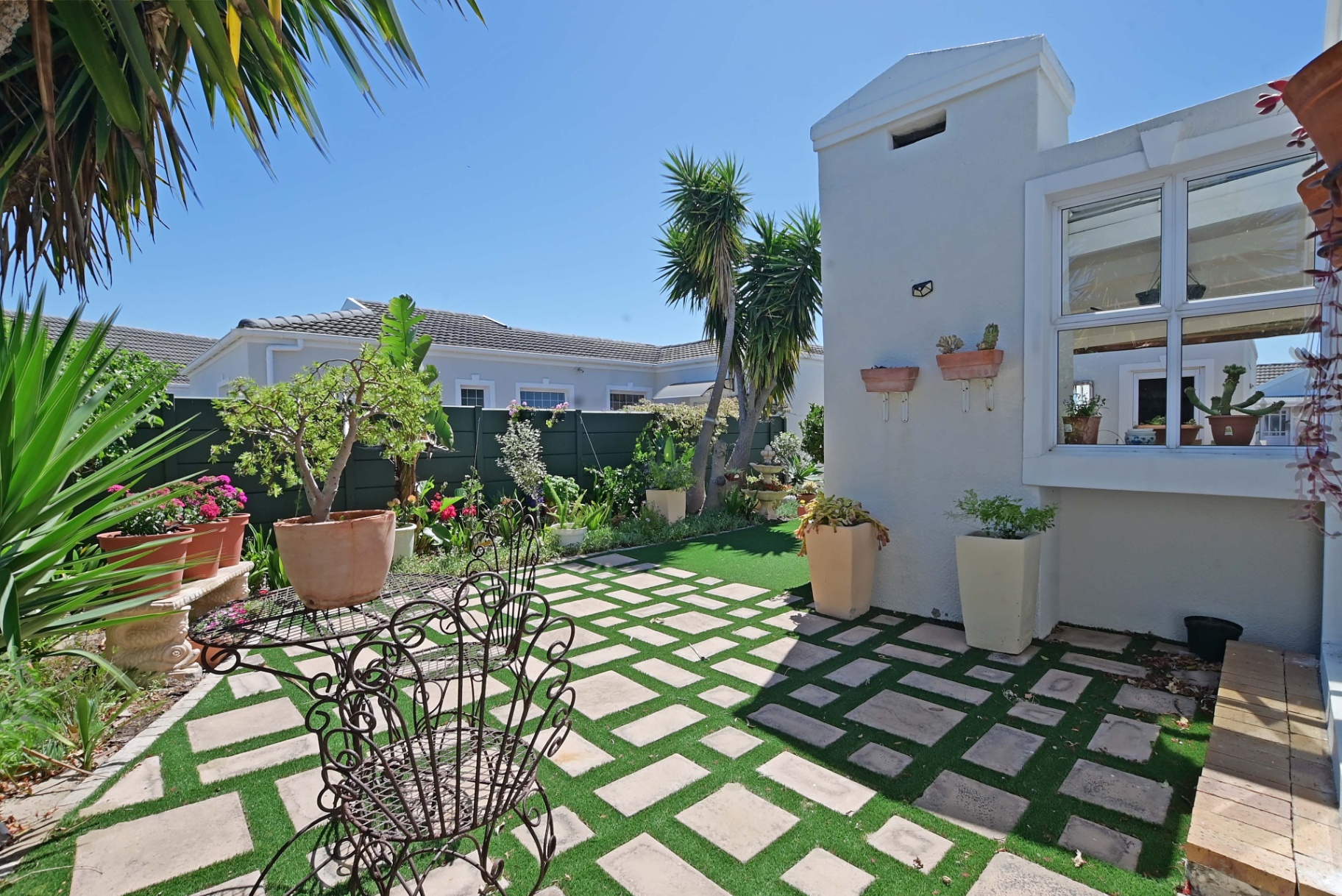 393m² Homes like this are a rare find