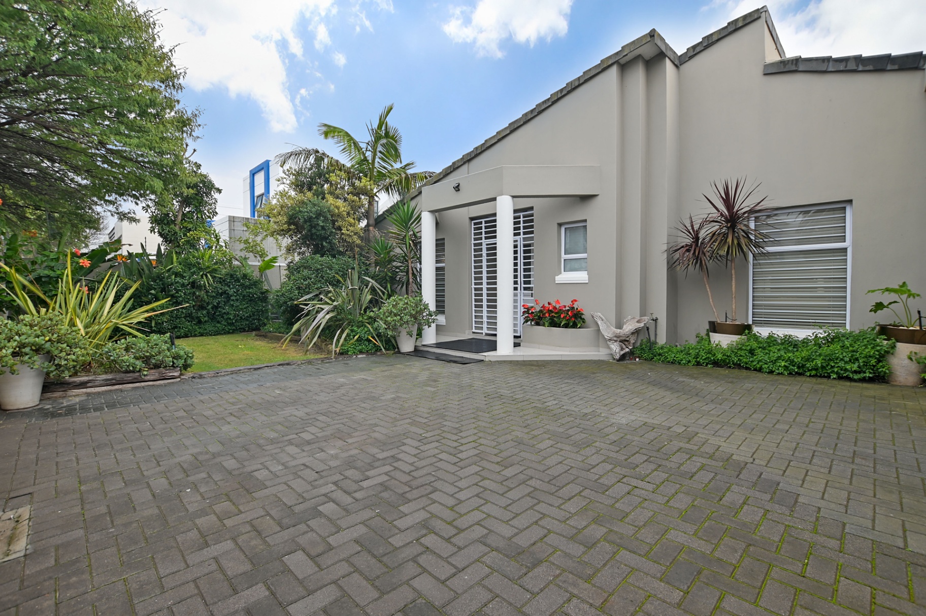 704m² Exclusive Sunset Beach Opportunity.