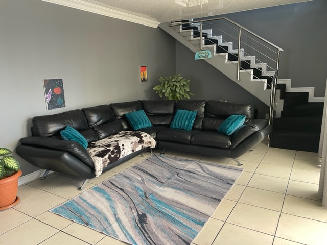 497m² Stunning 6 bedroom Family Home – A True Gem!