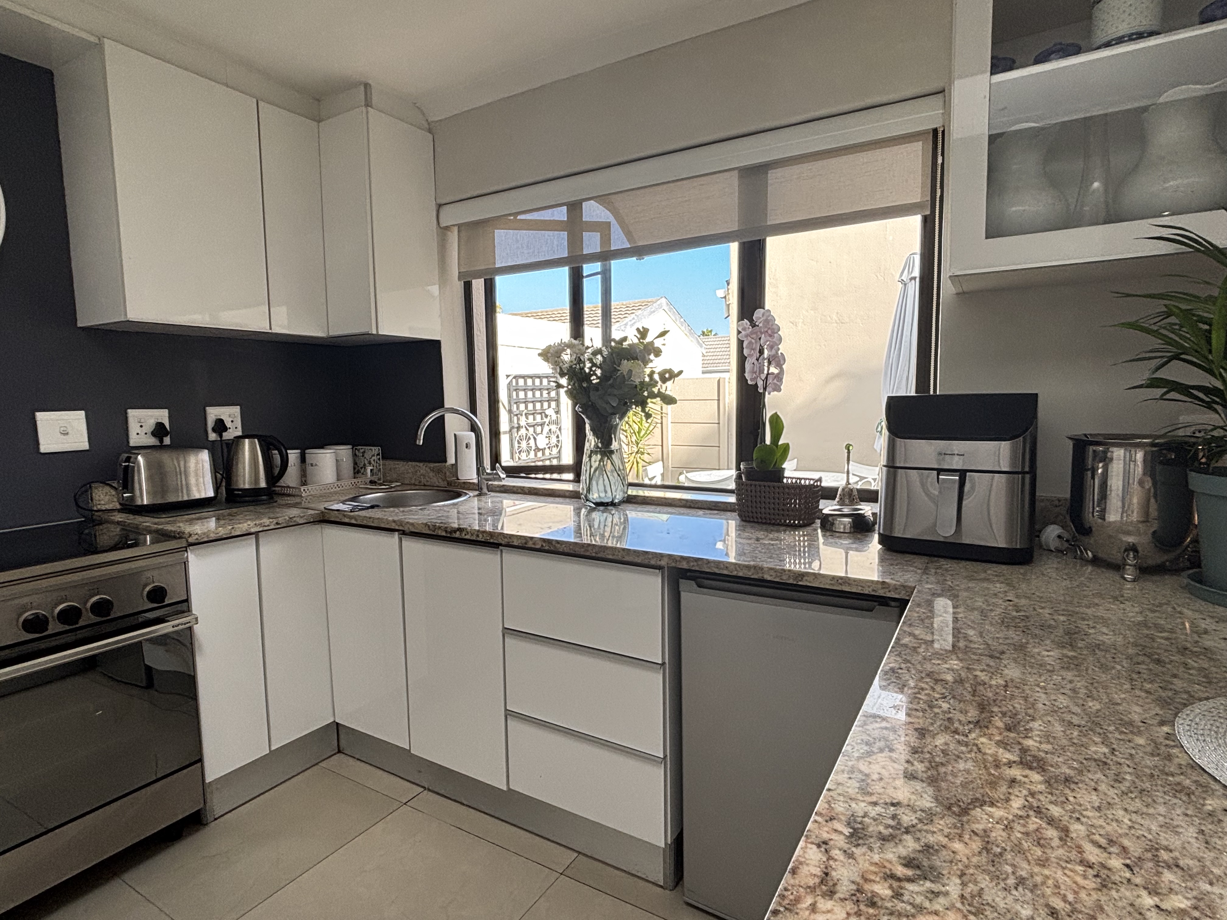 450m² Charming 4-Bedroom Family Home for Sale in West Beach!