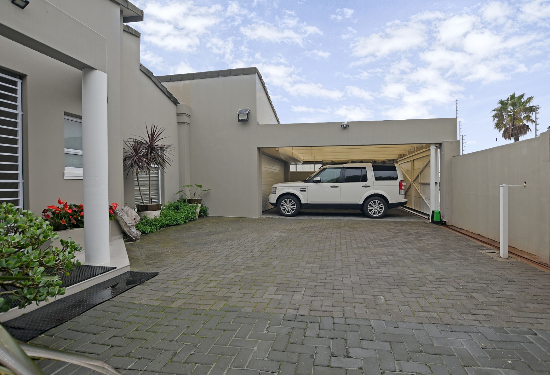 704m² Exclusive Sunset Beach Opportunity.