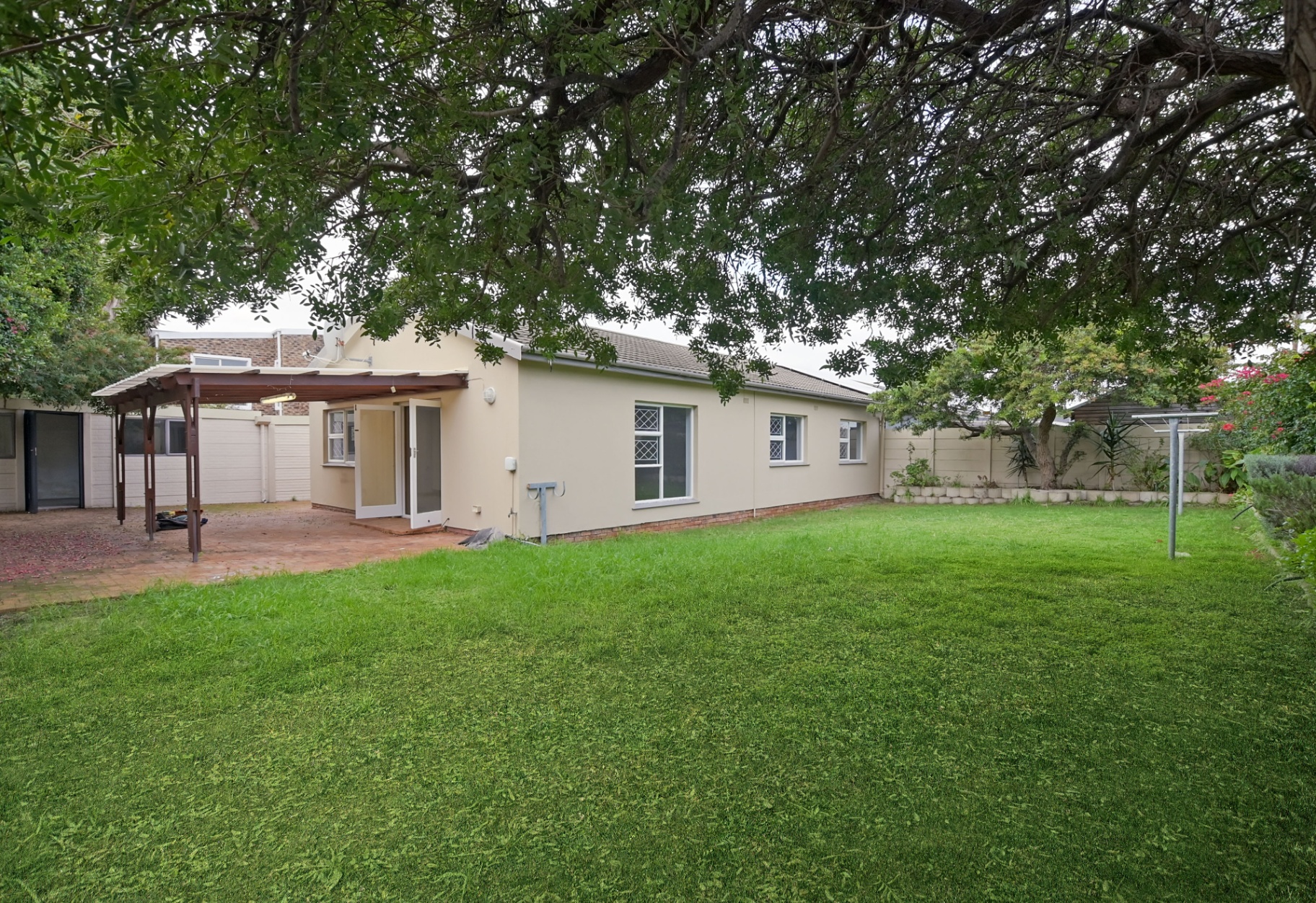 515m² Kids, Pets & Braai Delight - A Family Home That Feels Just Right