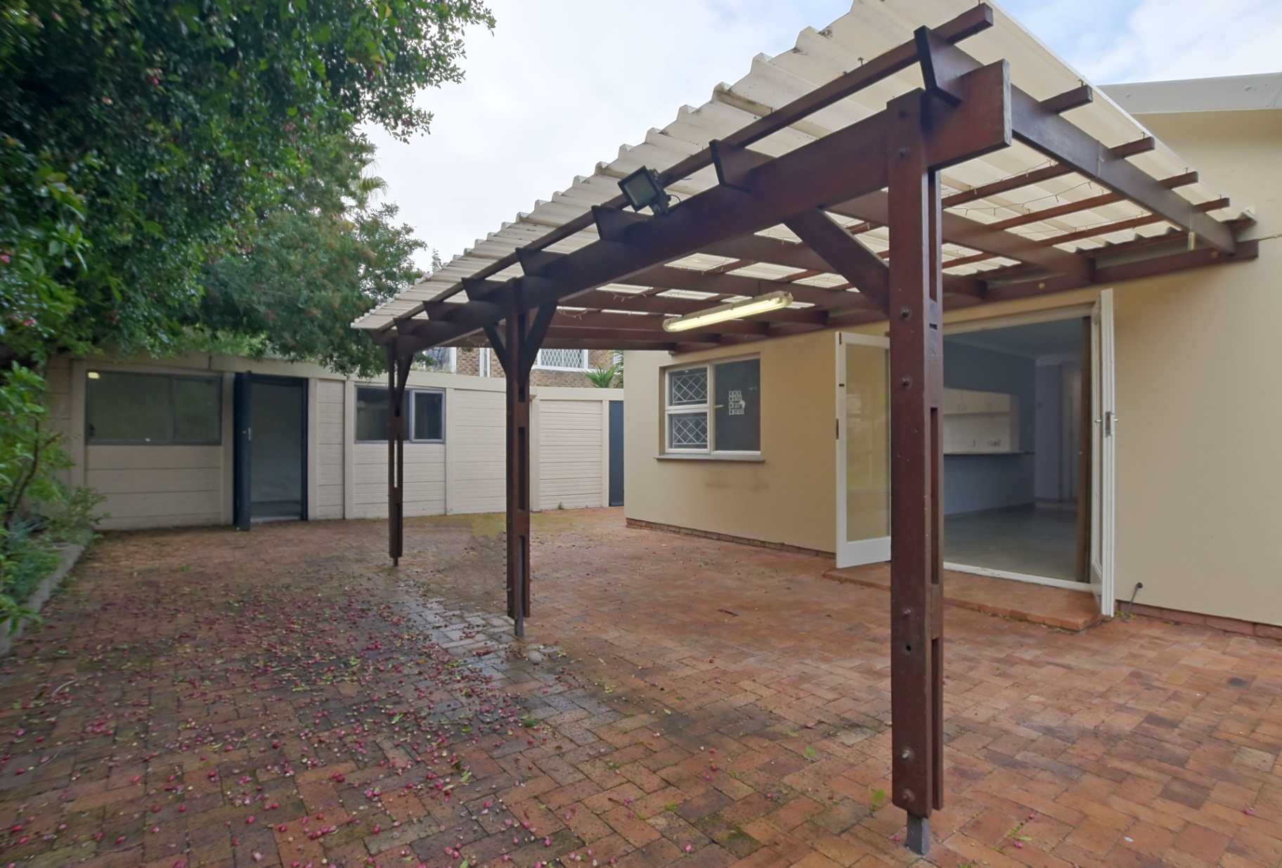 515m² Kids, Pets & Braai Delight - A Family Home That Feels Just Right