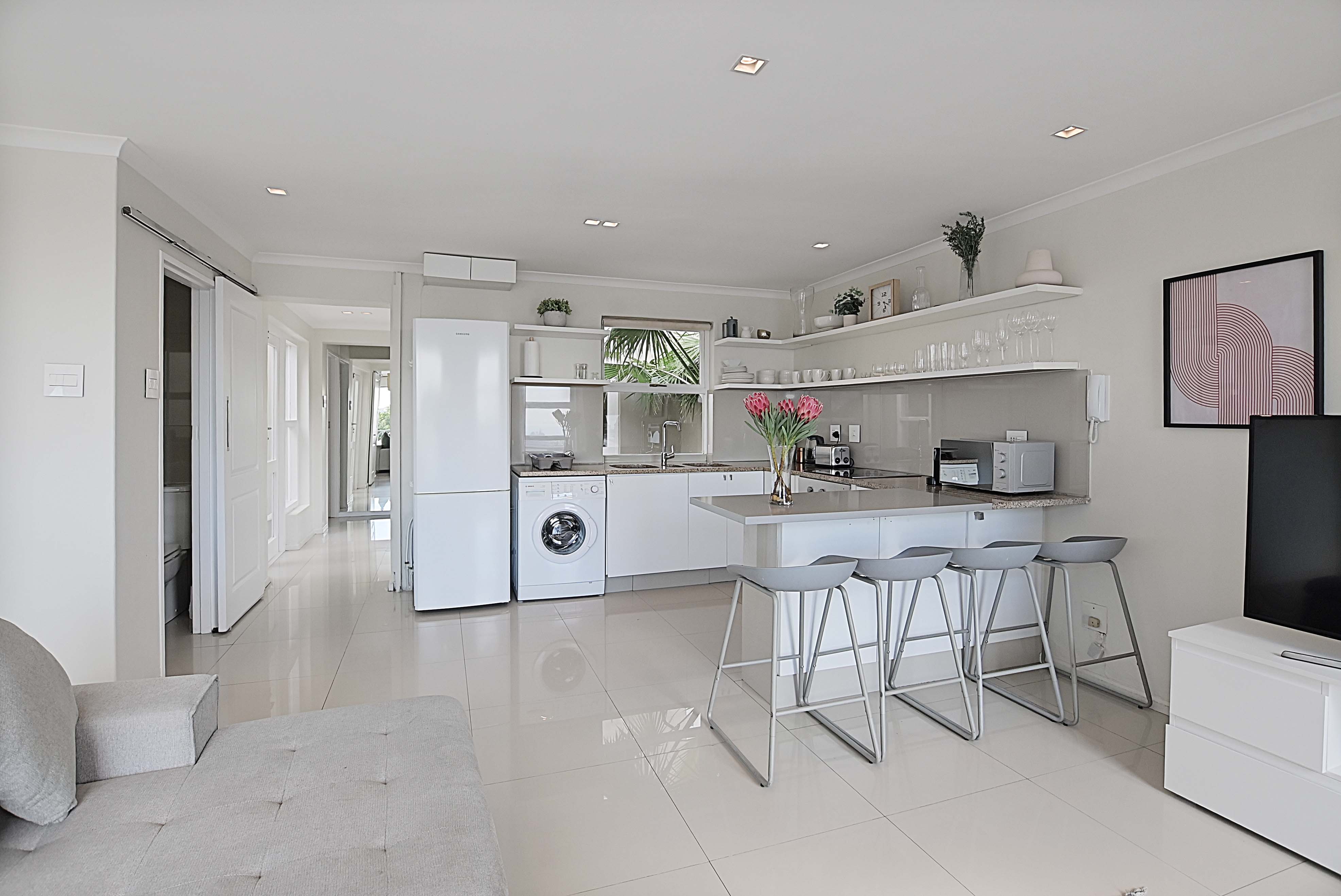 0m² SOLE MANDATE  - GREEN POINT – Modern 2-Bedroom Apartment with Harbour Views
