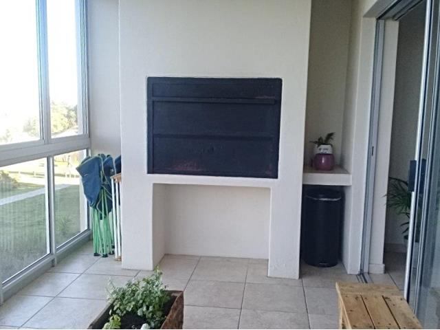 0m² Neat 2-Bedroom Apartment in Secure Complex.