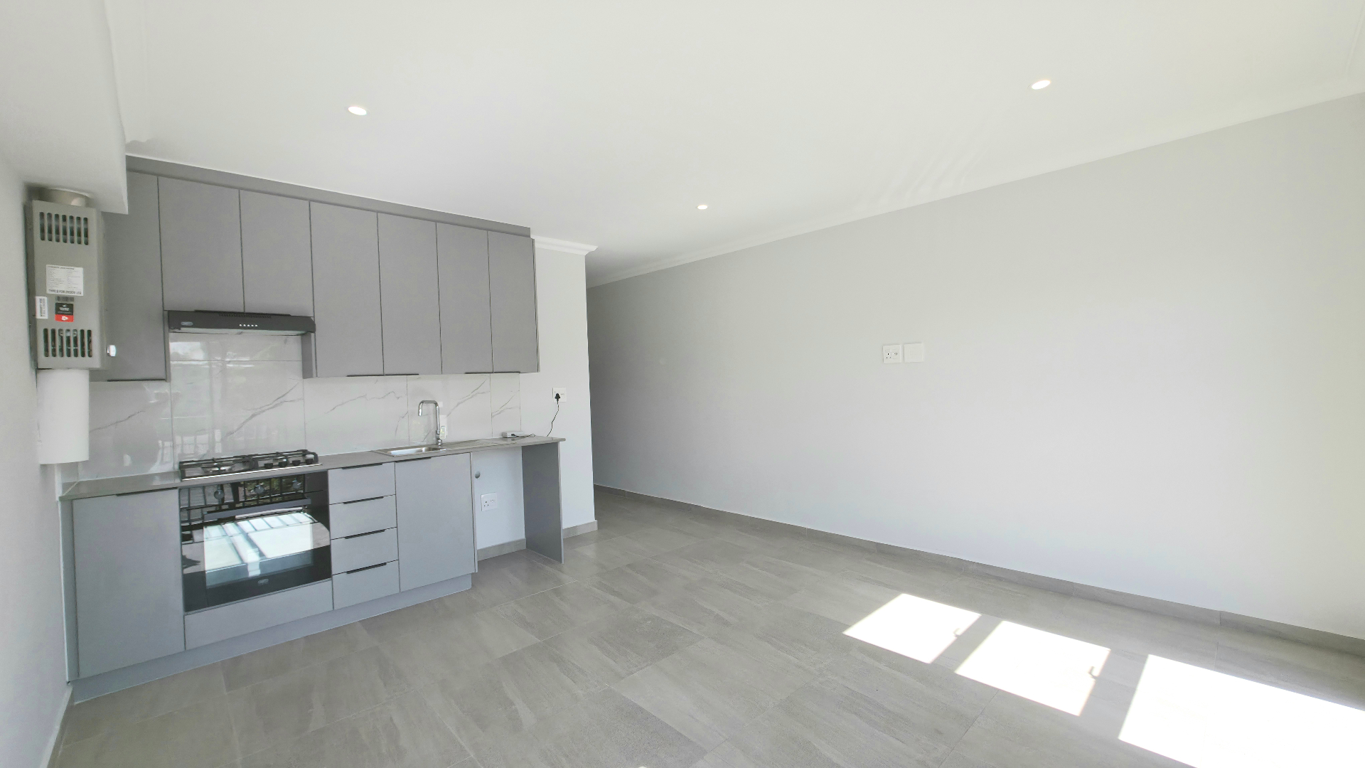 0m² Sunny Brand New 1 Bedroom(#7) Apartment is North Facing= all day sun ++ Pet & Airbnb Friendly | No Transfer Duty.