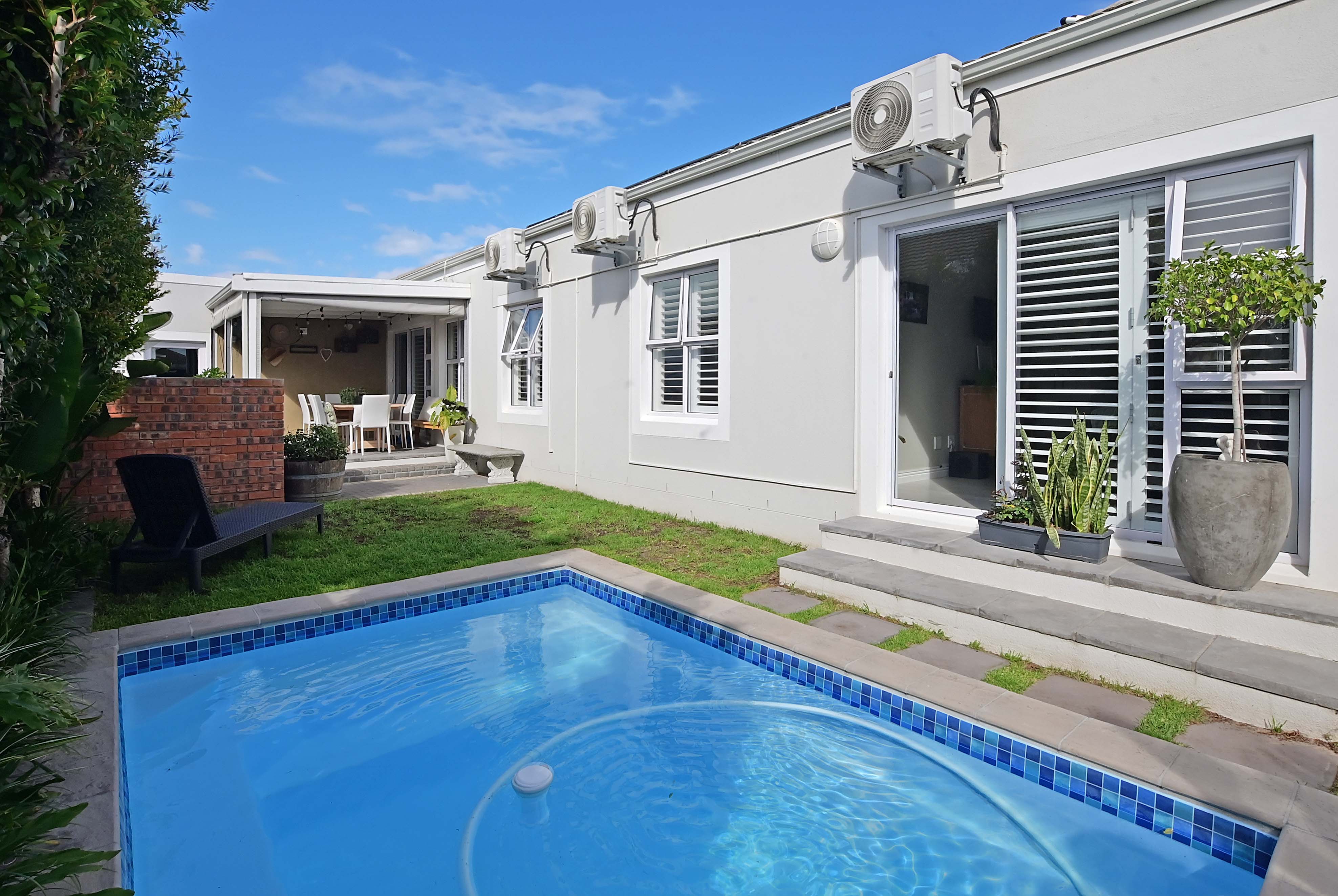 0m² Sunningdale supreme!!!!