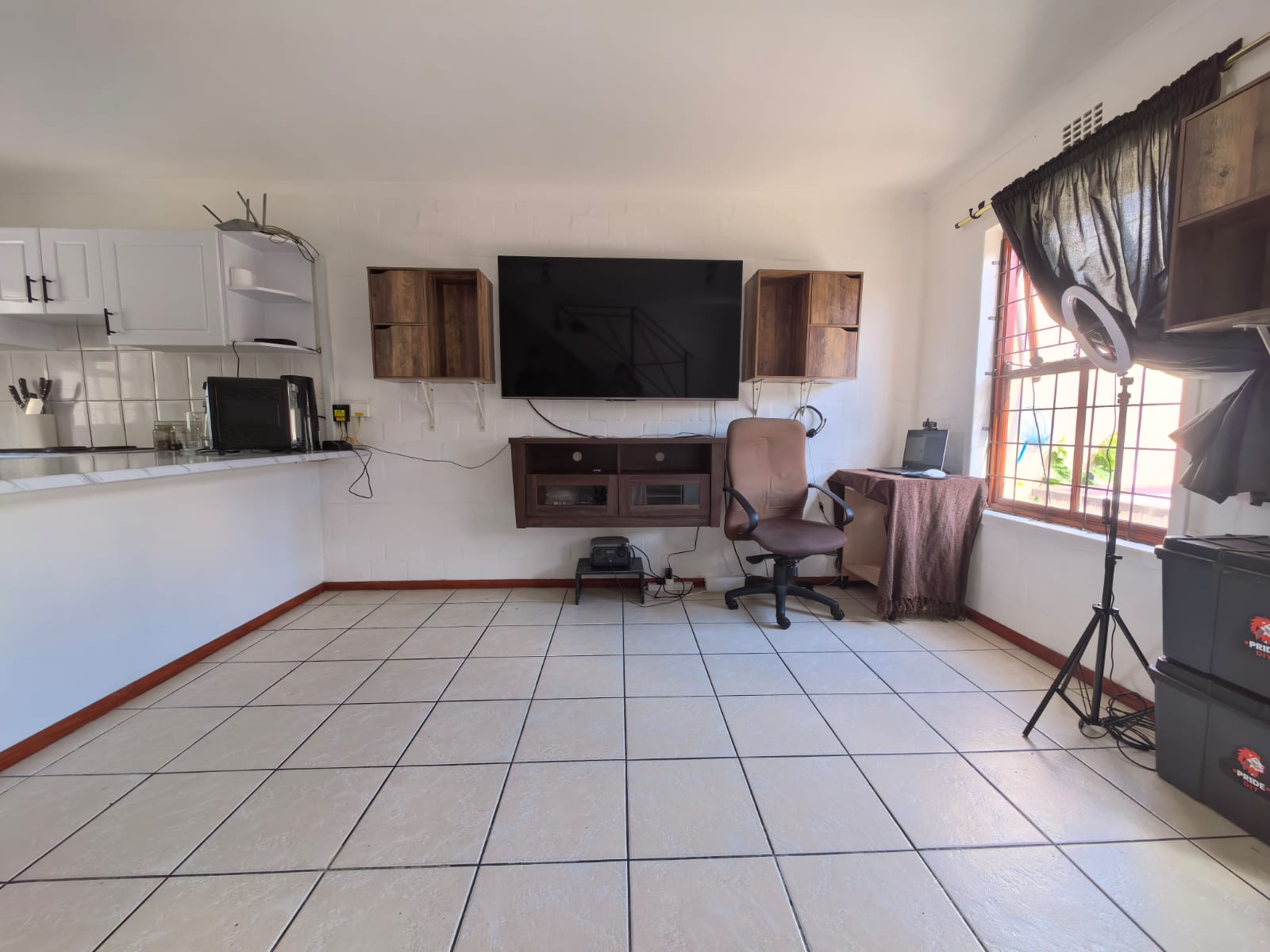 0m² Ideal Investment or First Home in Secure Complex with Cape Dutch Charm