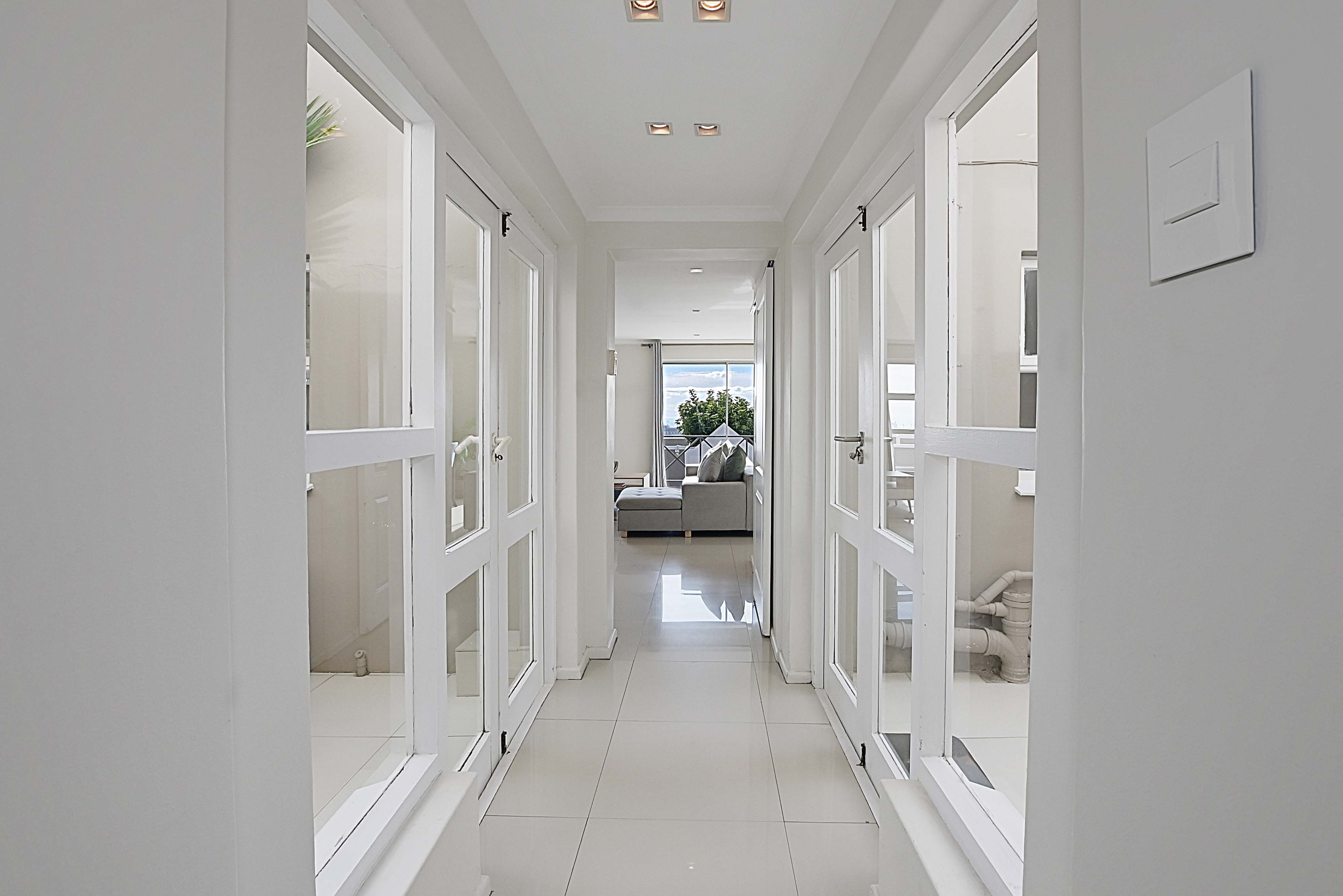 0m² SOLE MANDATE  - GREEN POINT – Modern 2-Bedroom Apartment with Harbour Views