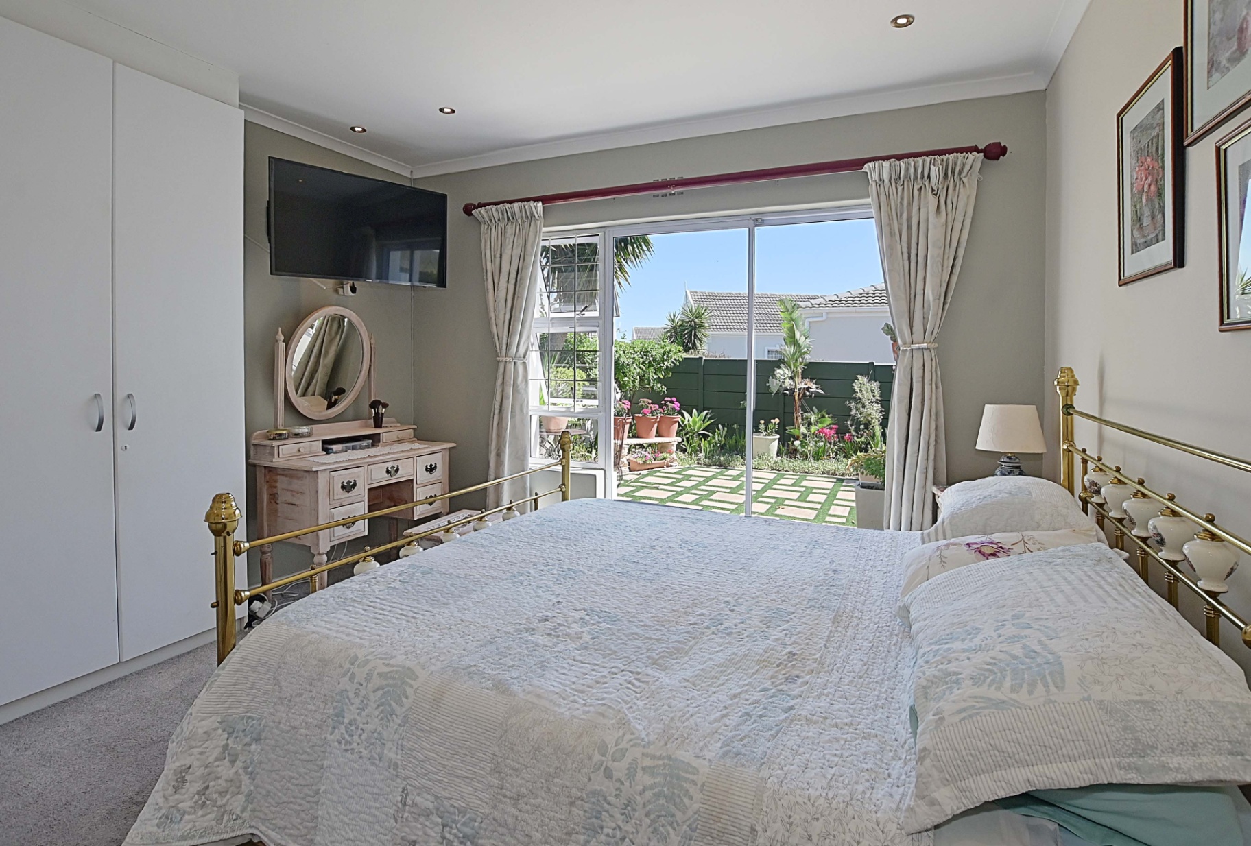 393m² Homes like this are a rare find