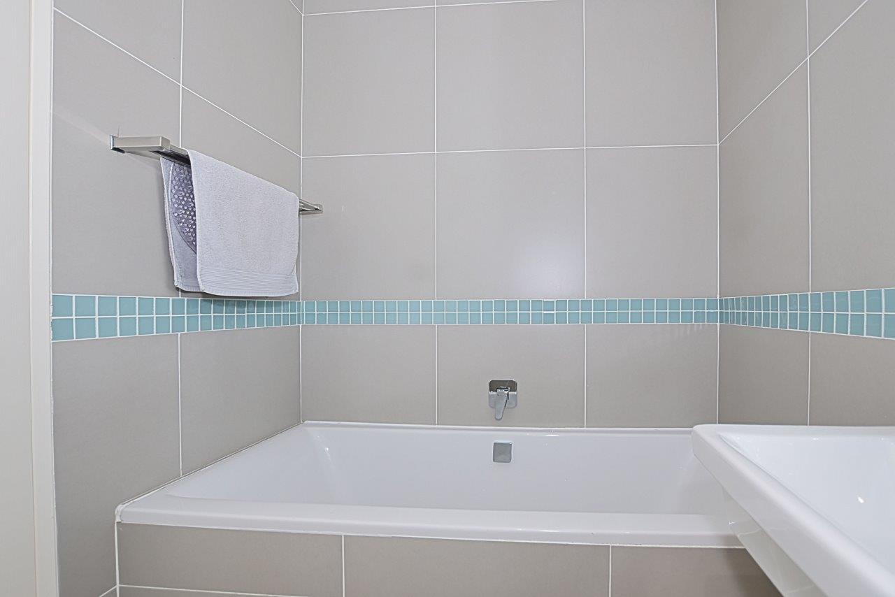 400m² Neat & Inviting Home in Canal West, Sunningdale.