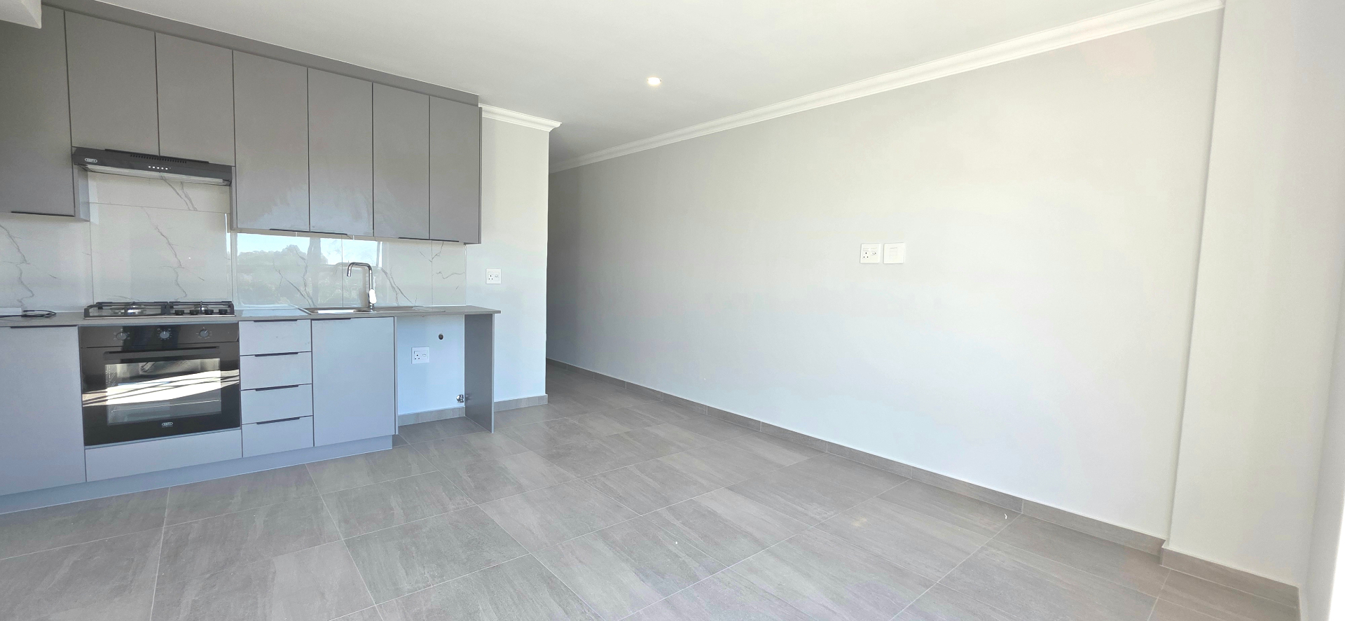 0m² Brand New Top-Floor 1-Bed | North-Facing, Airbnb & Pet Friendly | No Transfer Duty(#25)