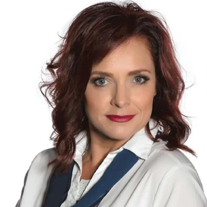 Mrs Erika Els