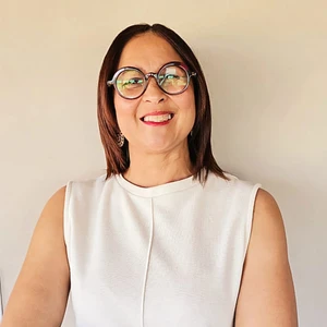 Ms Janice  Davids